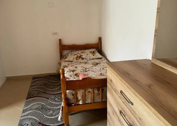 Zefi Rrenc * Shkodër