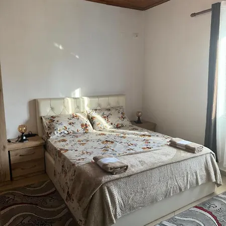 Zefi Rrenc Shkoder